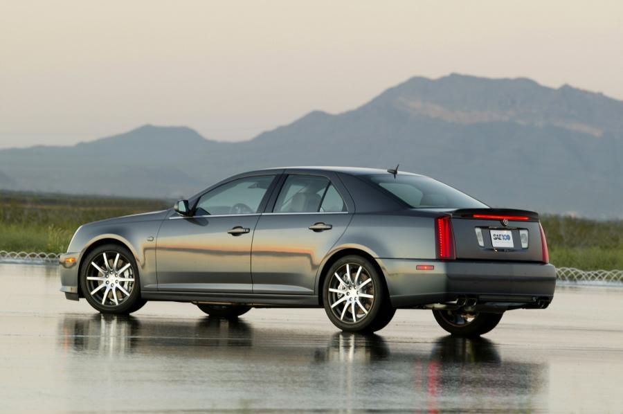  Cadillac STS SAE 100 2005 года  (фото 28 из 37)
